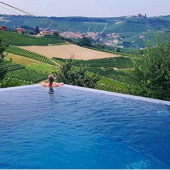 Cascina Roella Hostal Monforte dʼAlba Exterior foto